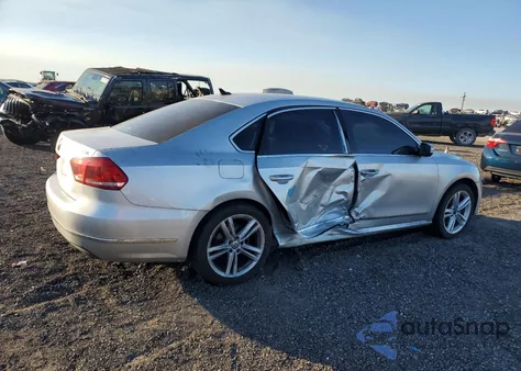 2015 Volkswagen Passat Sel z USA, uszkodzony, nr VIN 1VWCS7A35FC115576